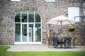 Property grounds - The Granary - 3 Bed Barn Conversion - Llawhaden (Narberth)