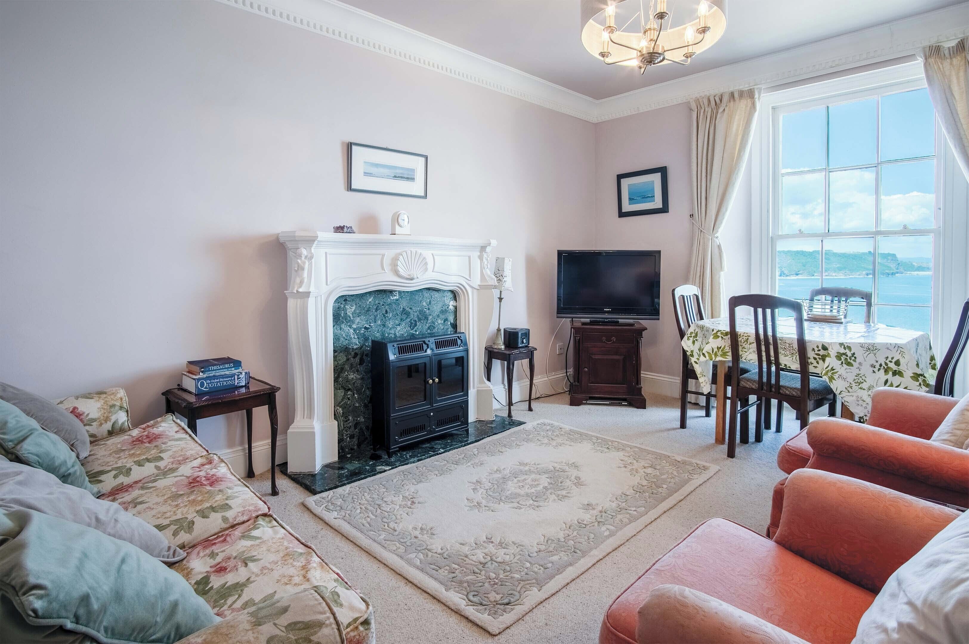 Apartment (2 Bedrooms) | Wohnbereich