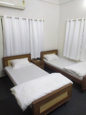 Room - Living Studio (Patna)