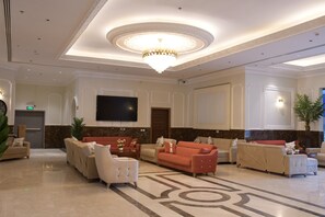 Lobby sitting area - Elaf Alsharqyah Hotel 2 (Dammam)