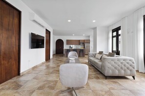 TV, offices - Castillo View | Spacious Penthouse with terrace! (San Juan)