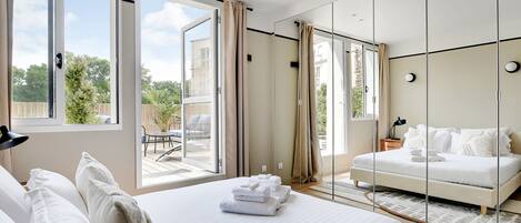 1 dormitorio, tabla de planchar con plancha, cuna de viaje y wifi