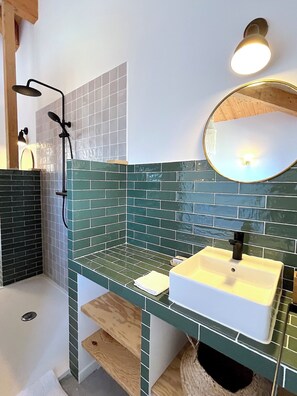 Shower, hair dryer, towels, toilet paper - Corse - Villa Clarisse (Cargèse)