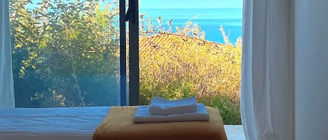 7 chambres, coffres-forts dans les chambres, fer et planche à repasser