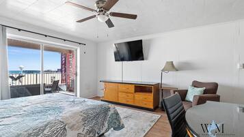 2 bedrooms, free WiFi