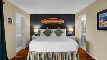 2 bedrooms, individually decorated, individually furnished