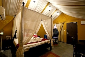 Basic Tent, Garden View | Living area - AARYA CLUB AND RESORTS (Lodhika)