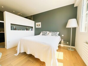 3 bedrooms, iron/ironing board, WiFi