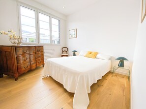 3 bedrooms, iron/ironing board, WiFi