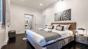 3 Schlafzimmer, Schreibtisch, BĂŒgeleisen/BĂŒgelbrett, kostenloses WLAN