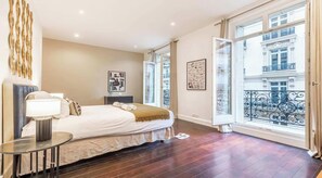 3 Schlafzimmer, Schreibtisch, Bügeleisen/Bügelbrett, kostenloses WLAN