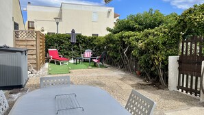 Unclassified image, 4 of 15, button - Cozy 2-BR Apartment, A/C, Renovated, Parking, Pets Allowed, 400m to Grande Plage (Le Barcarès)