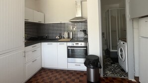 Unclassified image, 5 of 15, button - Cozy 2-BR Apartment, A/C, Renovated, Parking, Pets Allowed, 400m to Grande Plage (Le Barcarès)