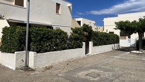 Unclassified image, 2 of 15, button - Cozy 2-BR Apartment, A/C, Renovated, Parking, Pets Allowed, 400m to Grande Plage (Le Barcarès)