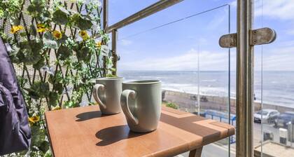 Beachfront Apartment With Sea View By My Getaways