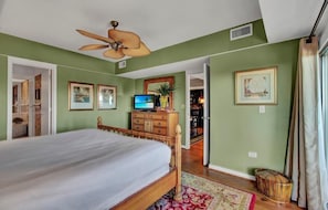 3 habitaciones, decoración personalizada y muebles diferentes 