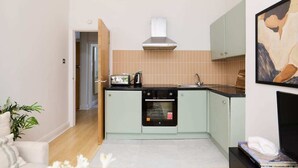 Apartment (2 Bedrooms) | Exterior - The Camden Hideout - Modish and Bright 2bdr Flat (London)