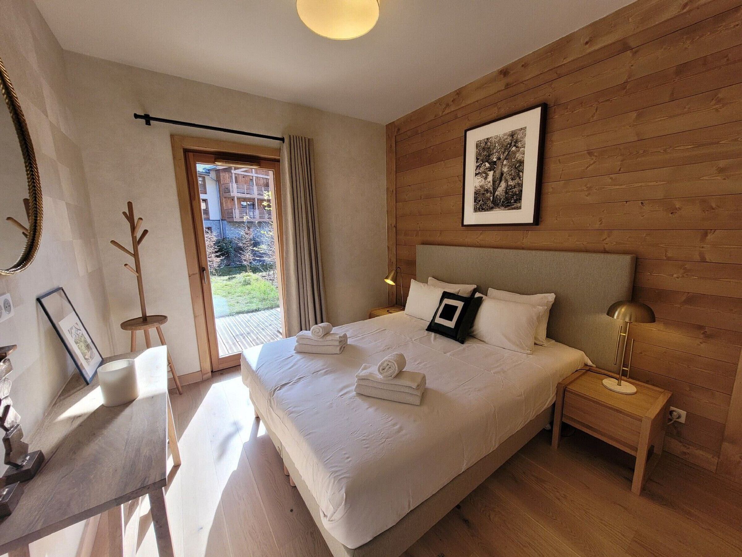 2 bedrooms, iron/ironing board, free WiFi