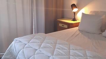 1 chambre, fer et planche à repasser, Wi-Fi gratuit, draps fournis