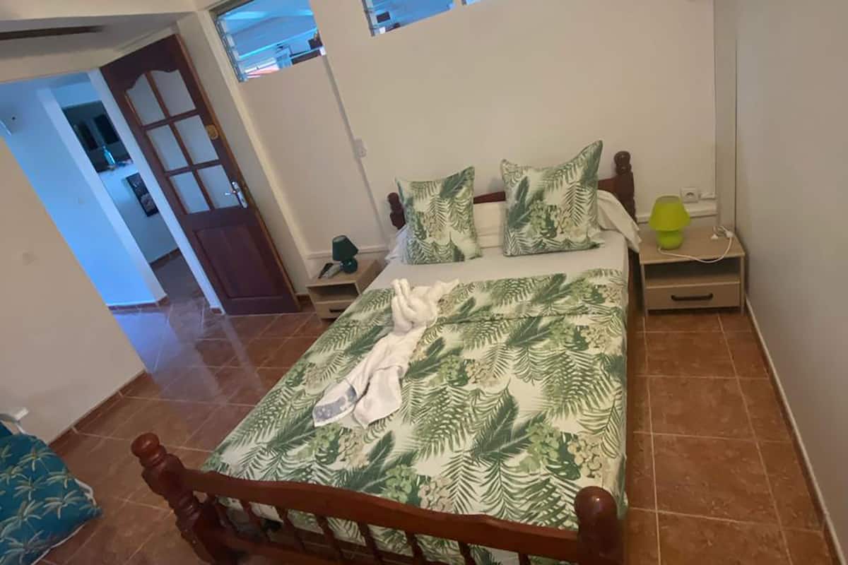 Appartement Classique ,2 chambres , non-fumeurs, vue sur mer.