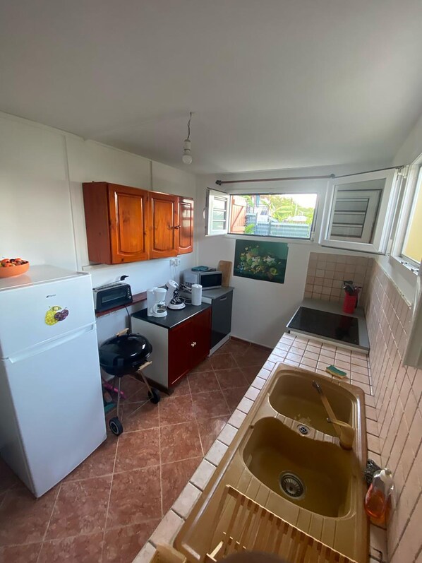Appartement Classique ,2 chambres , non-fumeurs, vue sur mer. | Cuisine privée