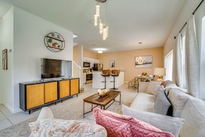 Apartment (4 Bedrooms) | Front of property - Private Pool: Family-friendly Kissimmee Townhome! (Kissimmee)