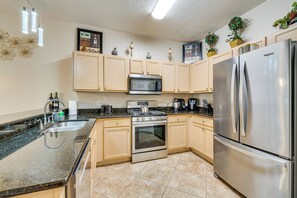 House (6 Bedrooms) | Interior - 14 Mi to Disney: Spacious Home w/ Pool & Lanai! (Davenport)