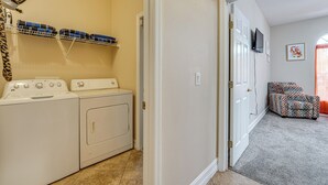 單棟房屋 (6 Bedrooms) | 內部