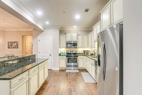 St Simons Island Haven: Screened Porch, Pond View!