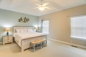 3 bedrooms, iron/ironing board, bed sheets - St Simons Island Haven: Screened Porch, Pond View! (St. Simons Island)