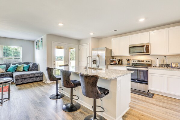House (3 Bedrooms) | Interior