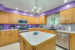 House (4 Bedrooms) | Interior