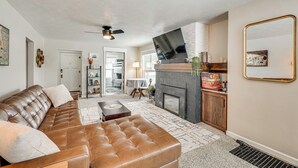Interior - Updated Spokane Home w/ Furnished Patio Near Dtwn! (Spokane)