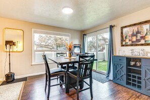 Interior - Updated Spokane Home w/ Furnished Patio Near Dtwn! (Spokane)
