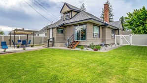 Interior - Updated Spokane Home w/ Furnished Patio Near Dtwn! (Spokane)