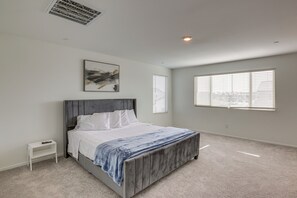 House (5 Bedrooms) | Interior