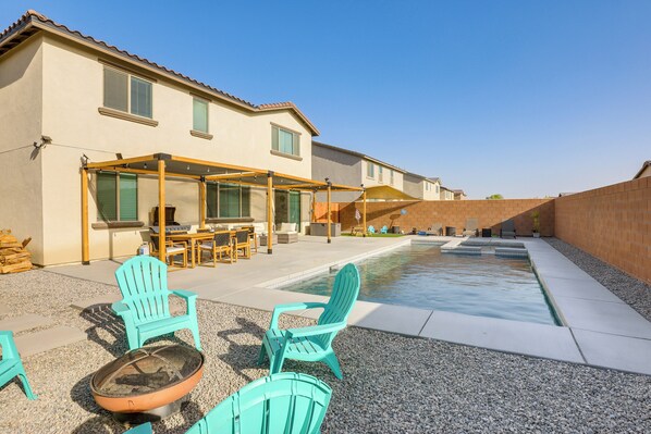 House (5 Bedrooms) | Interior