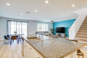 Rumah (5 Bedrooms) | Interior