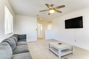 Interior - Coachella Home w/ Game Room & 1 PM Check-out (Coachella)