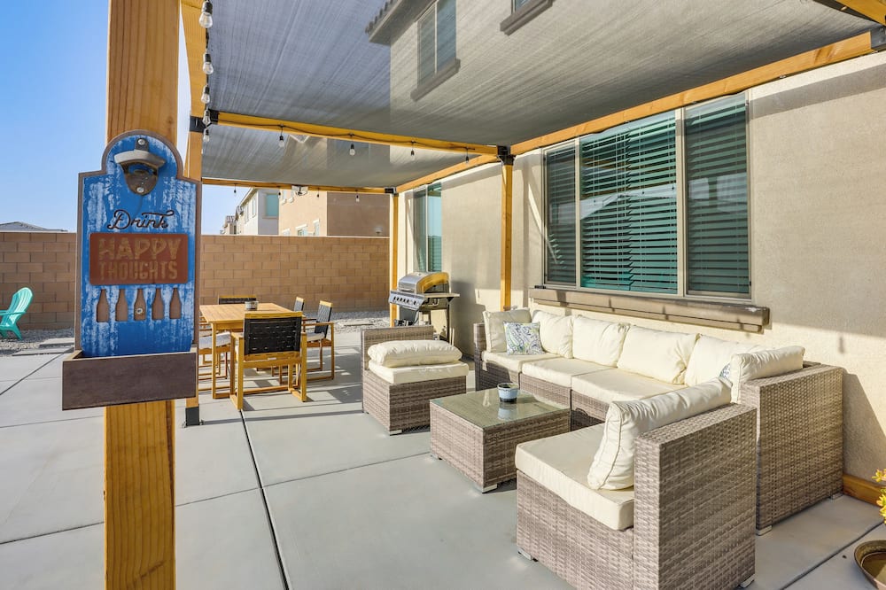 Coachella Home w/ Game Room & 1 PM Check-out - Mecca, CA
