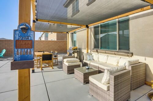 Coachella Home w/ Game Room & 1 PM Check-out