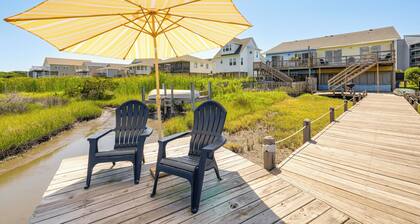North Topsail Beach Townhome: Walk to the Beach!