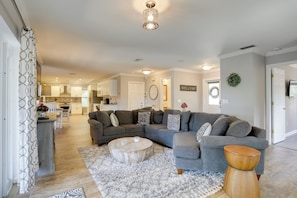 House (3 Bedrooms) | Interior - Pool Oasis & Fenced Yard: Central Wellington Home (Wellington)