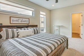 Apartment (2 Bedrooms) | Interior - Traverse City Townhome: Walk to Boardman Lake! (Traverse City)