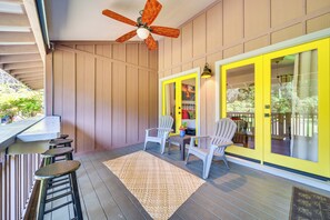 Interior - Rainforest Retreat w/ Hot Tub: Mins to Nat'l Park! (Volcano)