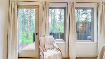 Apartment (0 Bedroom) | Interior