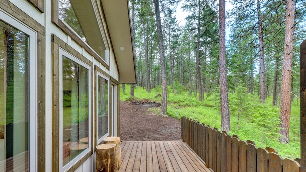 Unclassified image, 1 of 28, button - Dreamy Montana Cabin: Short Drive to Flathead Lake (Polson)