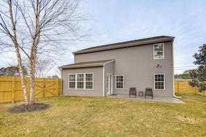 House (4 Bedrooms) | Interior - 10 Mi to Norfolk: Chesapeake Haven w/ Yard! (Chesapeake)