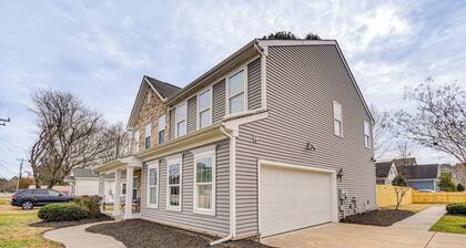 10 Mi to Norfolk: Chesapeake Haven w/ Yard!