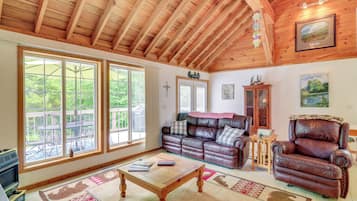 Rumah (2 Bedrooms) | Interior